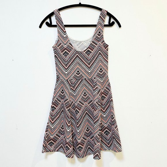 NWOT H&M Divided Geometric Fit + Flare Skater Tank Mini Dress - Picture 7 of 11